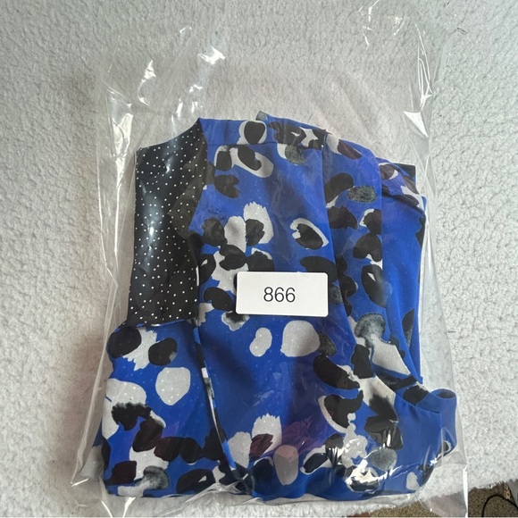 Cabi Blue Abatract Untamed Print w Polka Dot Lining Dress, Sharkbite Hem Sz Med - Picture 14 of 16